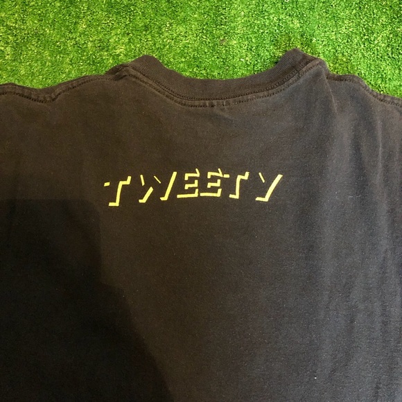 Vintage 1997 Tweety Bird t-shirt - Picture 6 of 6